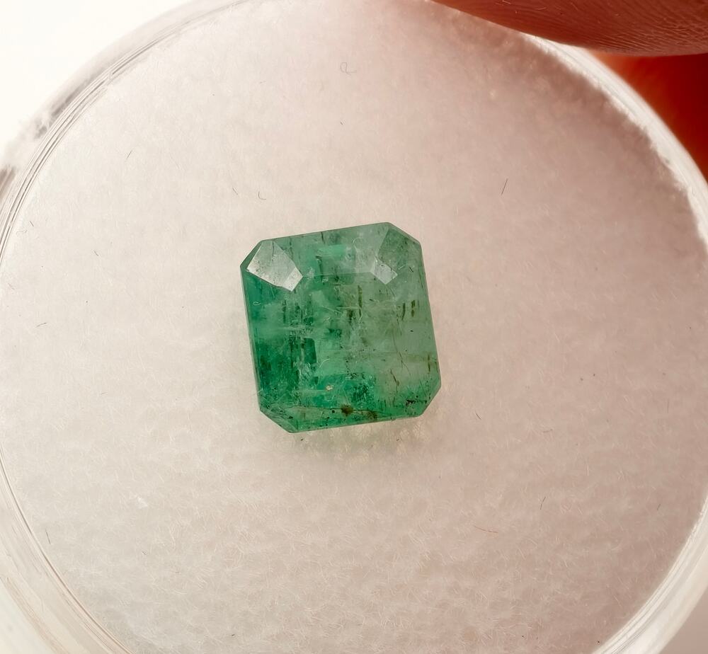 1.50ct Brazilian Emerald Faceted Square Cut Gemstone